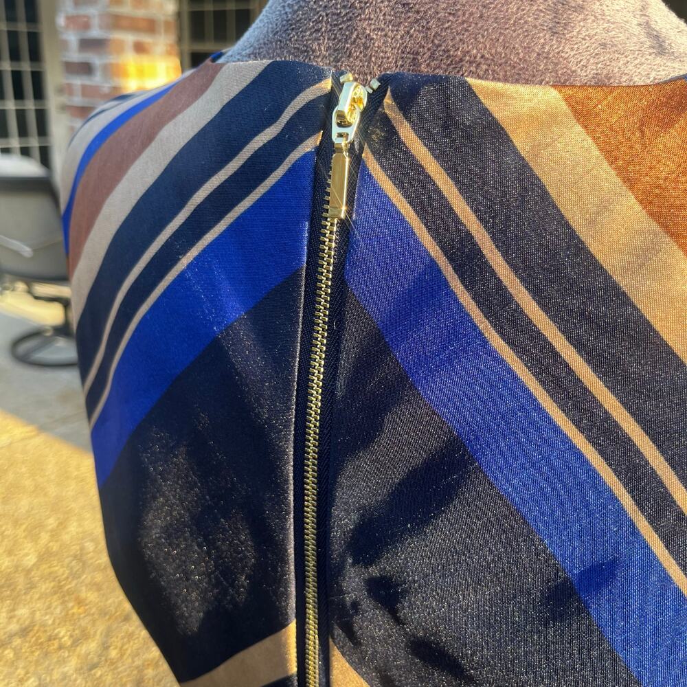 CB Established 1962 Dress Sleeveless Pleats Blue Gold V Neck Pockets Dress S10 - Picture 4 of 10